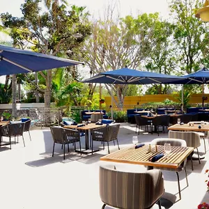 Long Marriott *** Long Beach